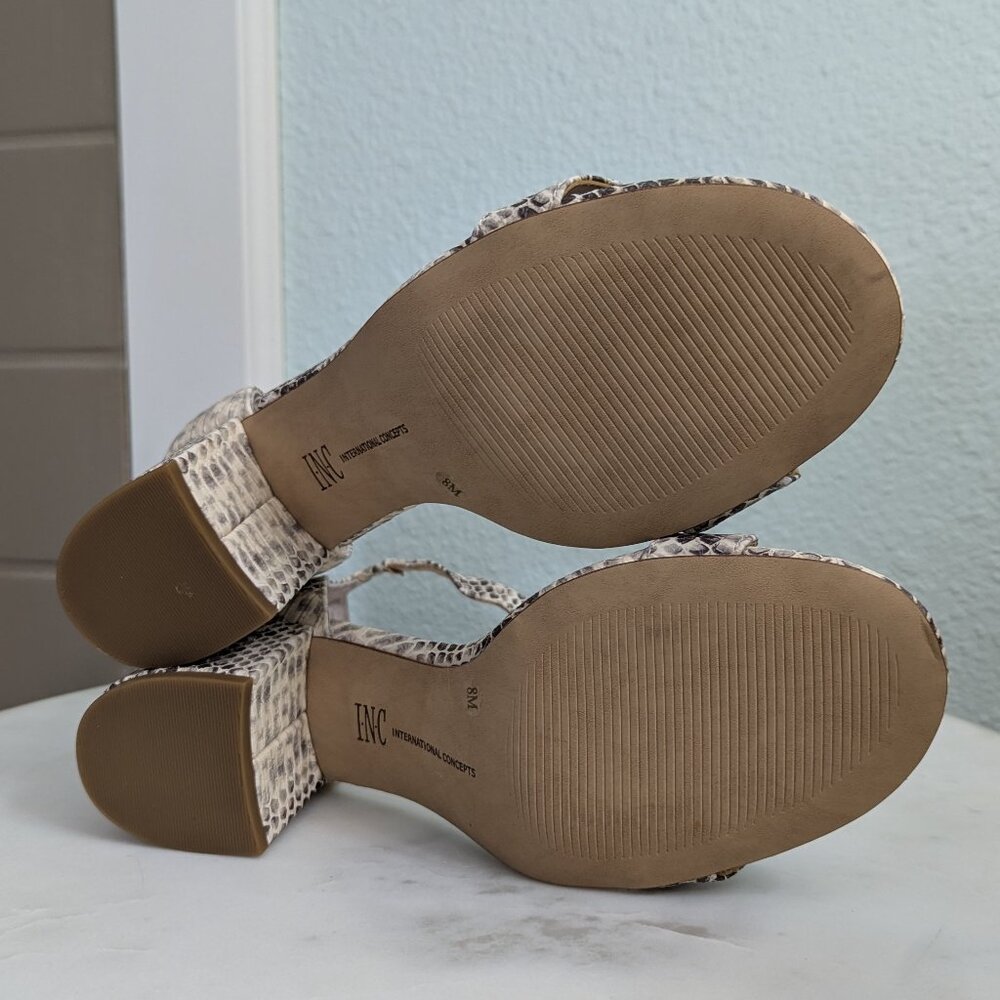 INC Hadwin Snake Scalloped Block Heel Zipper Sandals Size 8 NIB - Picture 10 of 12